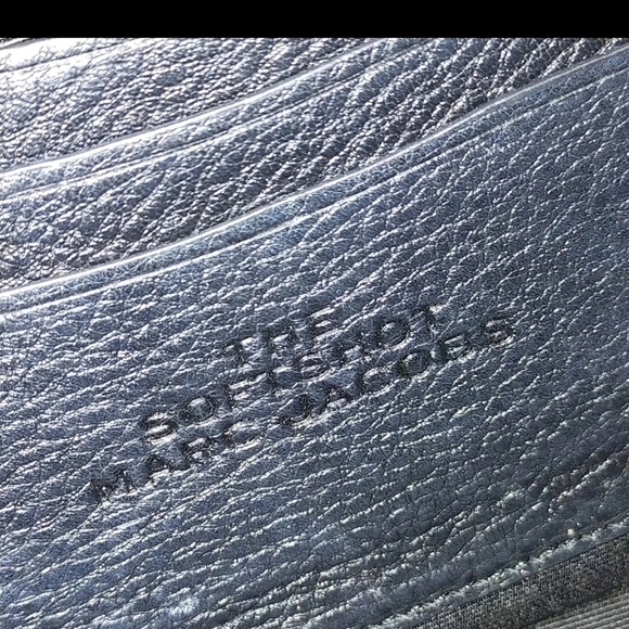 Marc Jacobs Black Leather Softshot Crossbody Bag - Picture 8 of 11